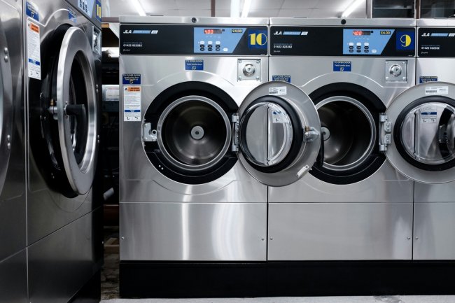 Reviewing the Best Portable Washing Machines in 2024